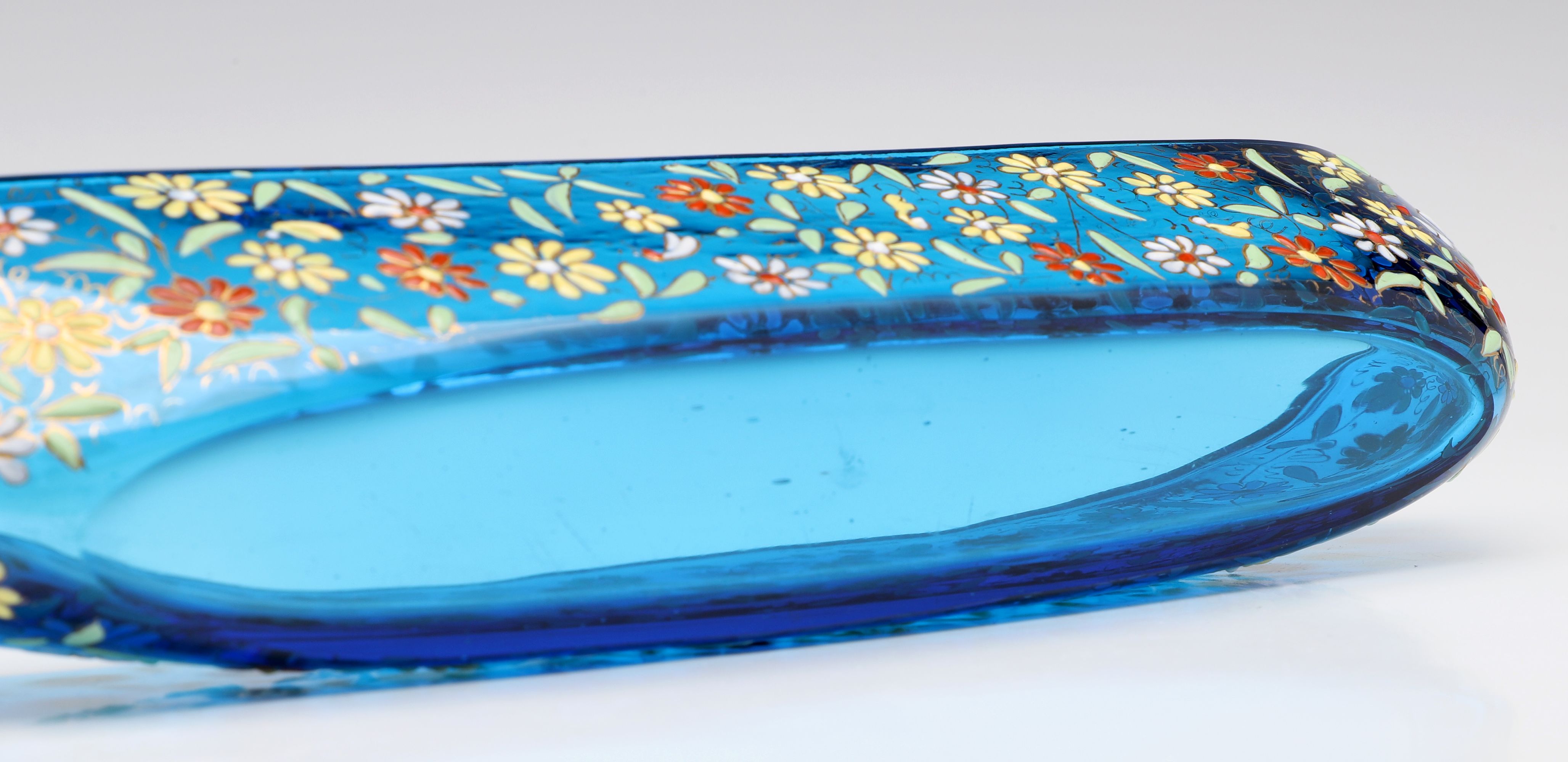 A RARE MOSER ELECTRIC BLUE BOAT SHAPE DISH ON STAND