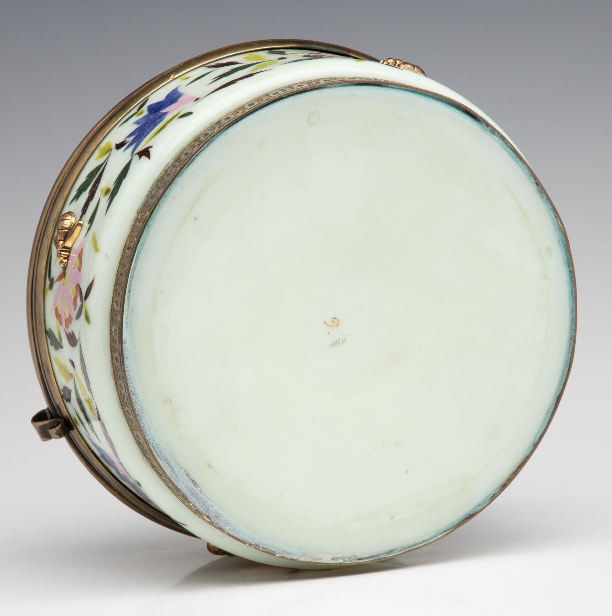 A 19C OPALINE DRESSER BOX WITH GILDED BEE APPLICATIONS