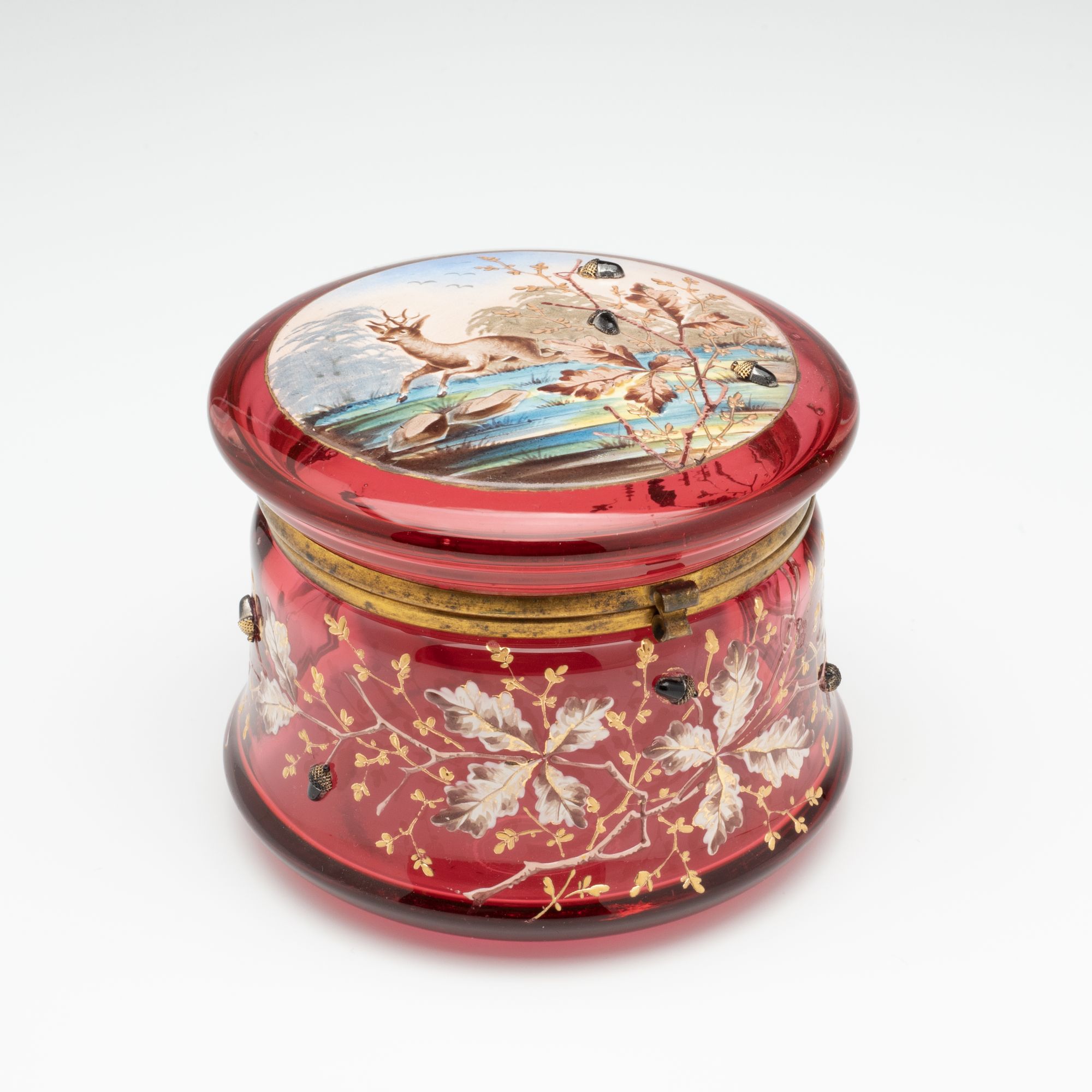 AN UNUSUAL BOHEMIAN ART GLASS POWDER BOX WITH ACORNS