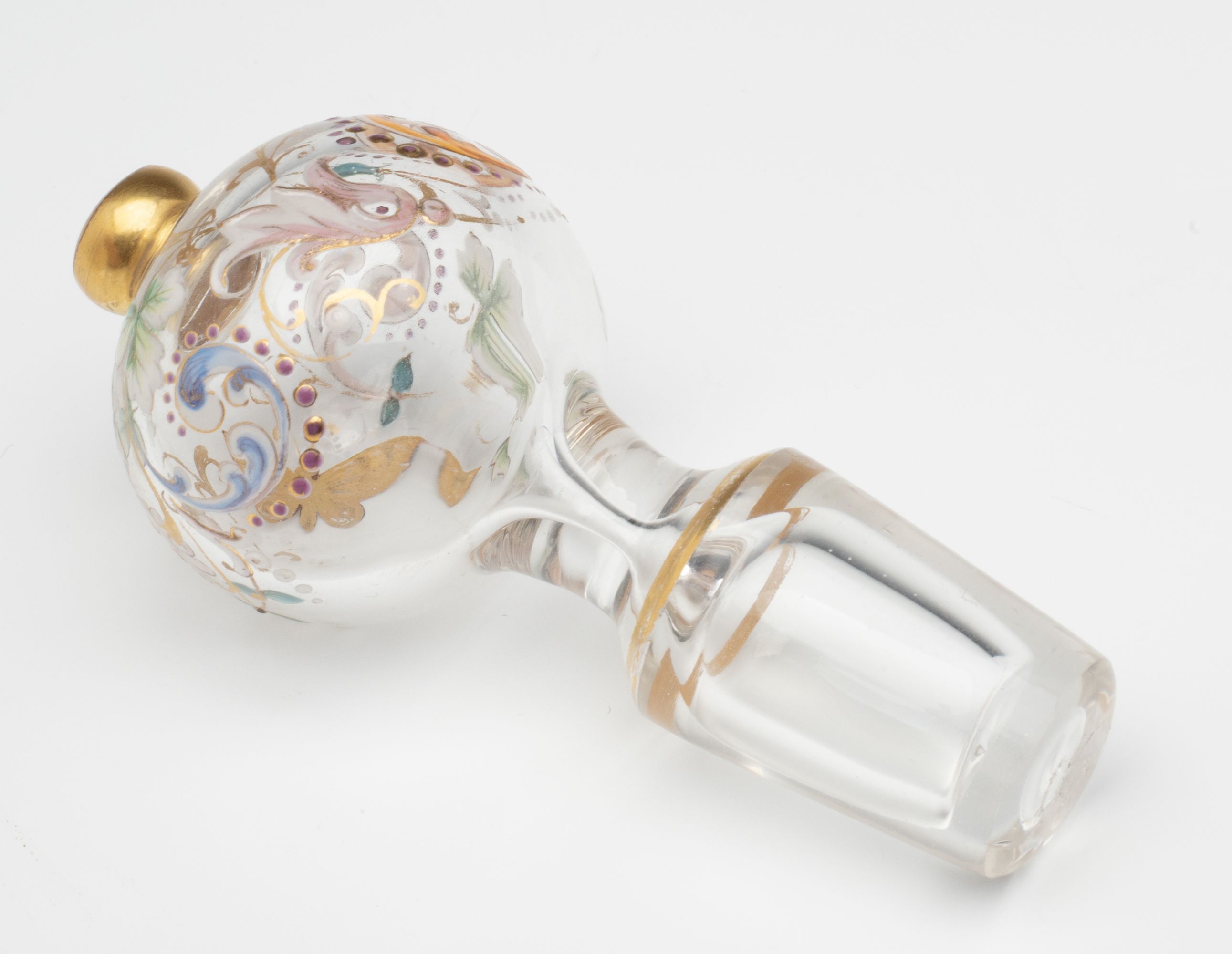 AN ELEGANT AND UNUSUAL MOSER QUALITY CRYSTAL DECANTER