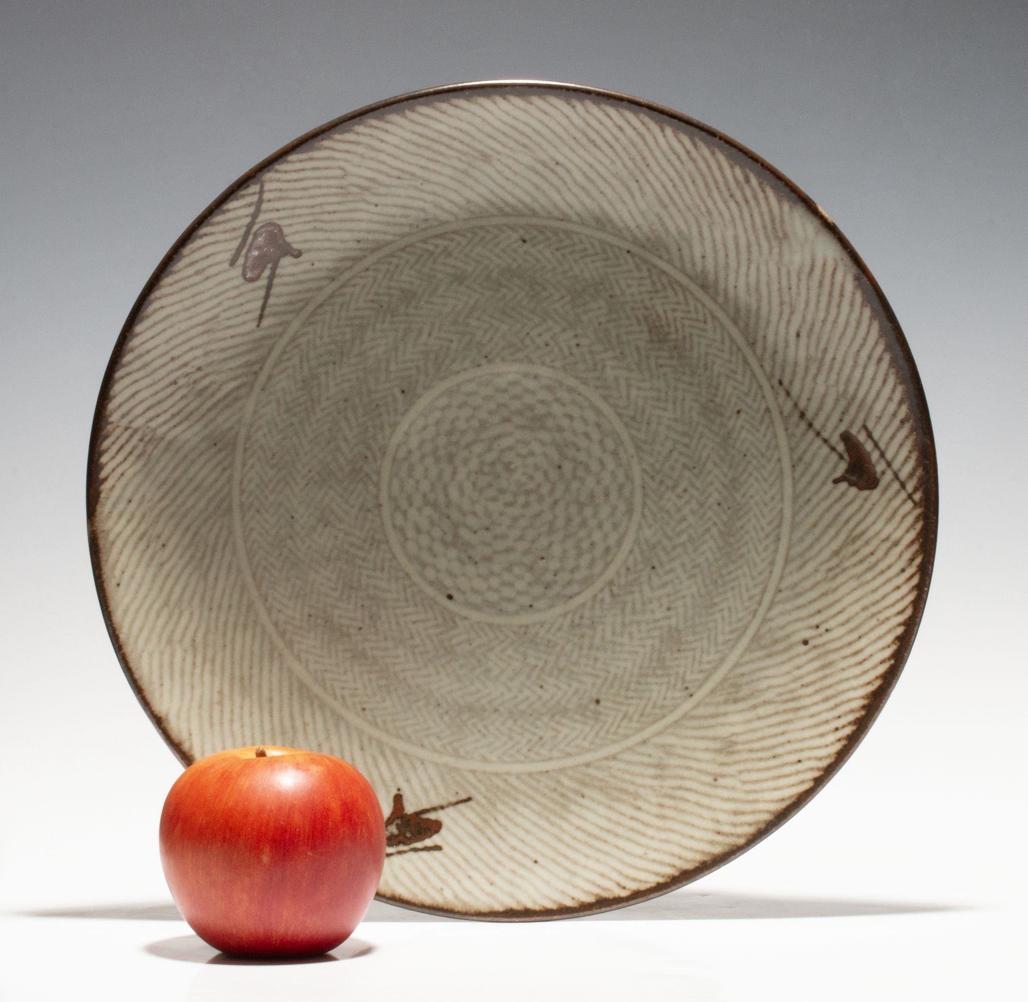 TATSUZO SHIMAOKA (1919-2007) STUDIO POTTERY CHARGER