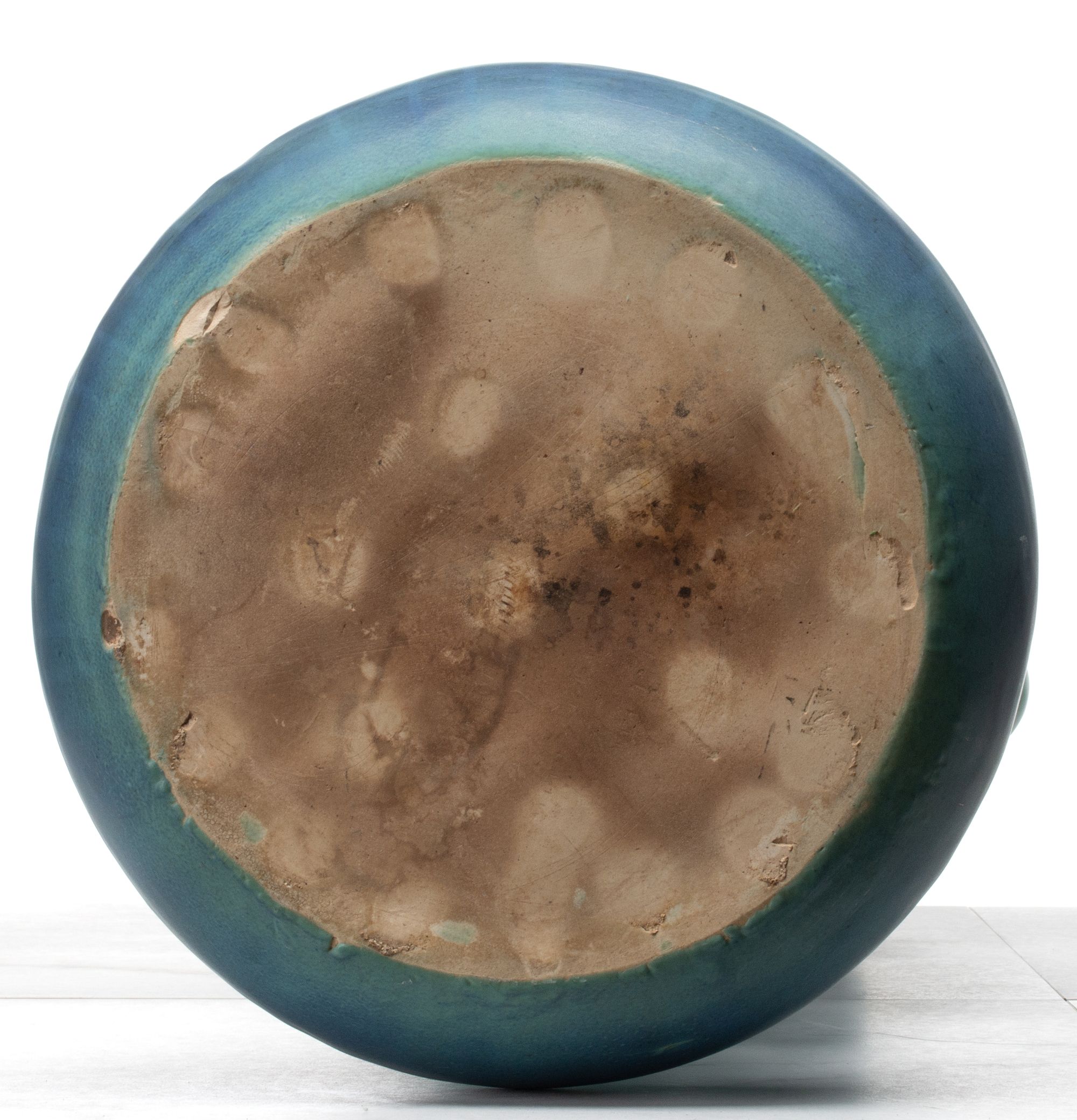 A RARE AND UNIQUE ART POTTERY VASE ATTR VAN BRIGGLE