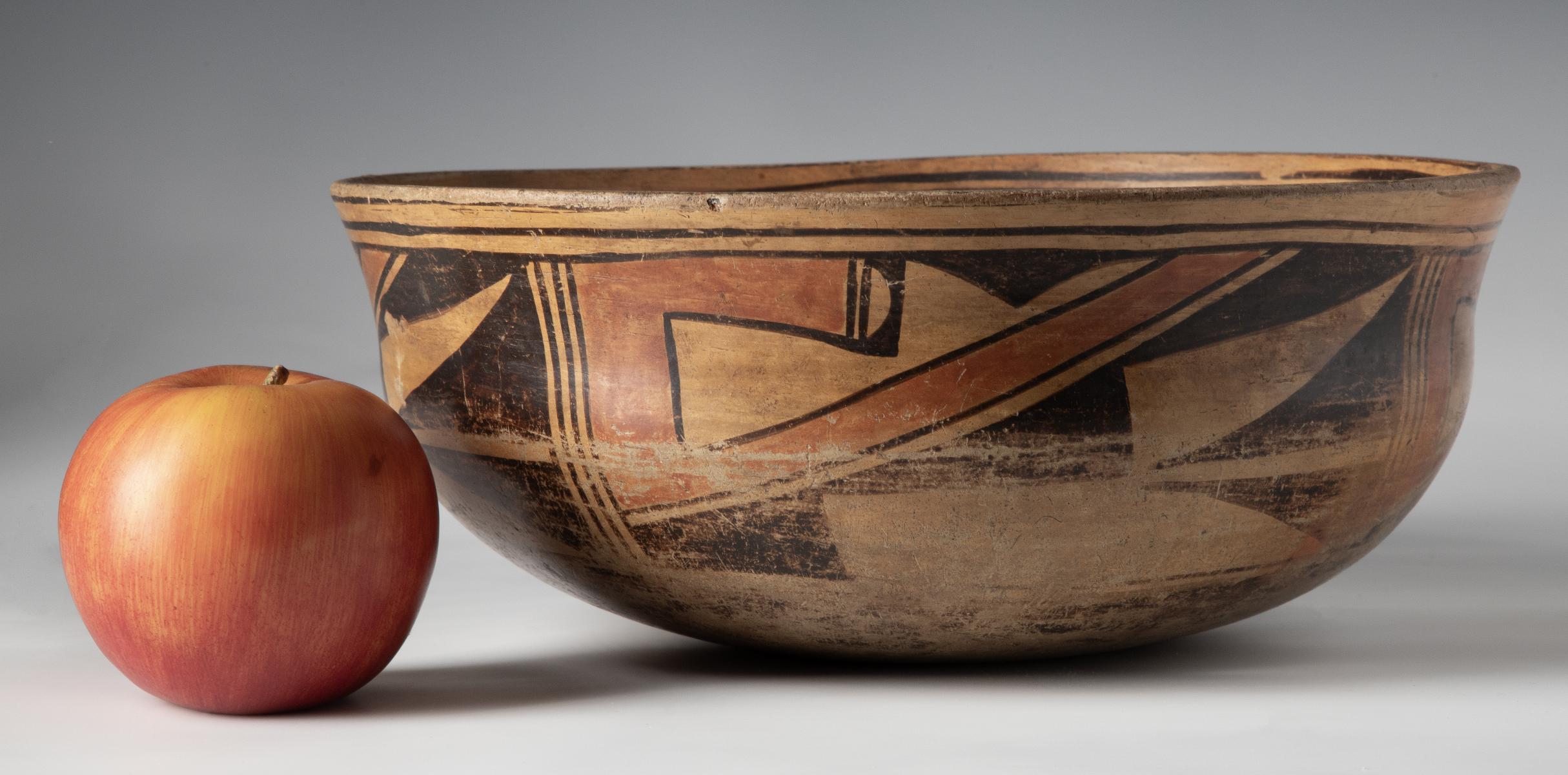 AN EARLY 20C. HOPI PUEBLO POTTERY BOWL OF UNUSUAL FORM
