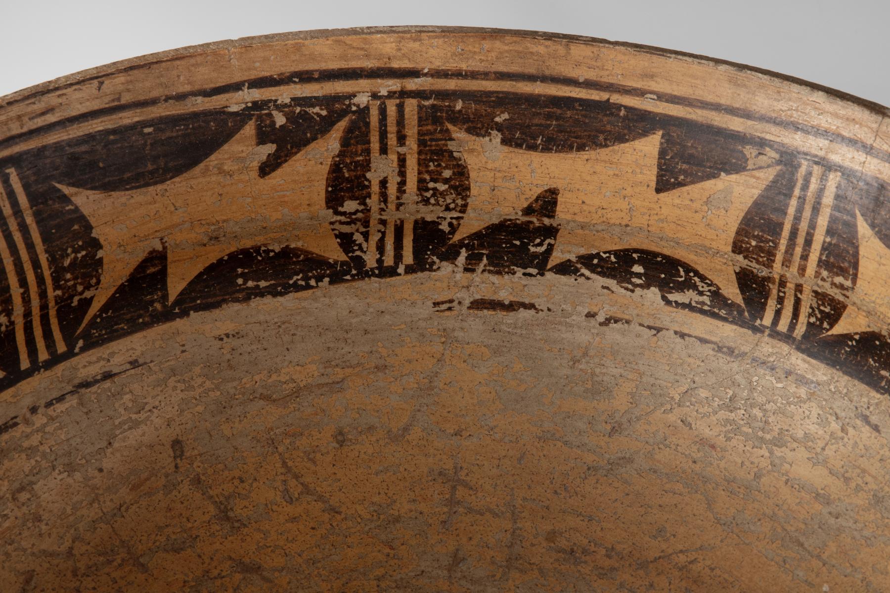 AN EARLY 20C. HOPI PUEBLO POTTERY BOWL OF UNUSUAL FORM