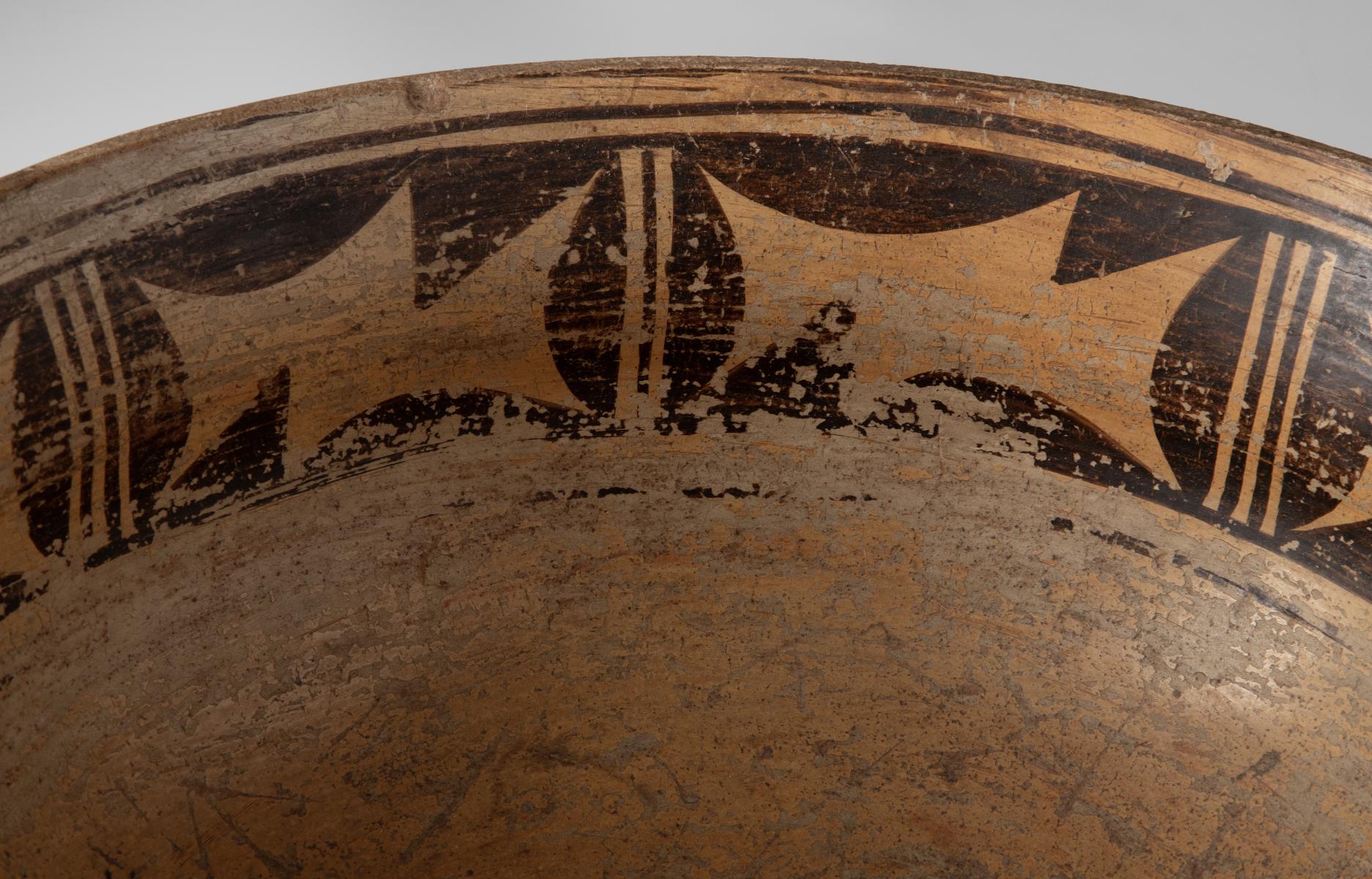 AN EARLY 20C. HOPI PUEBLO POTTERY BOWL OF UNUSUAL FORM