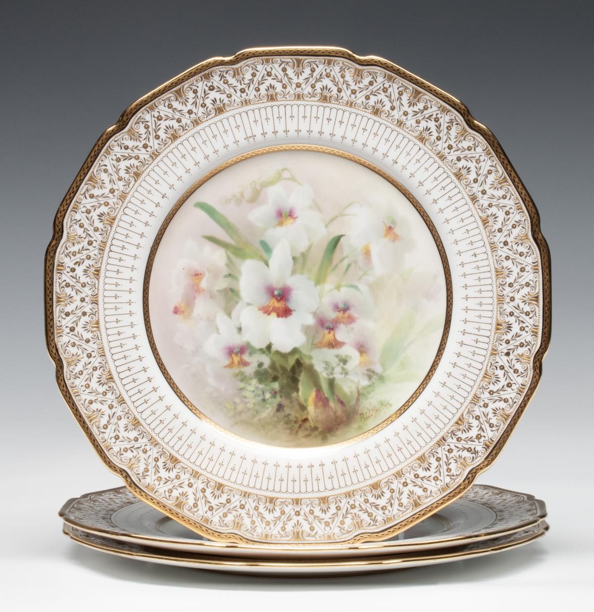 SERVICE PLATES BY ROYAL DOULTON AND ROYAL WORCESTER