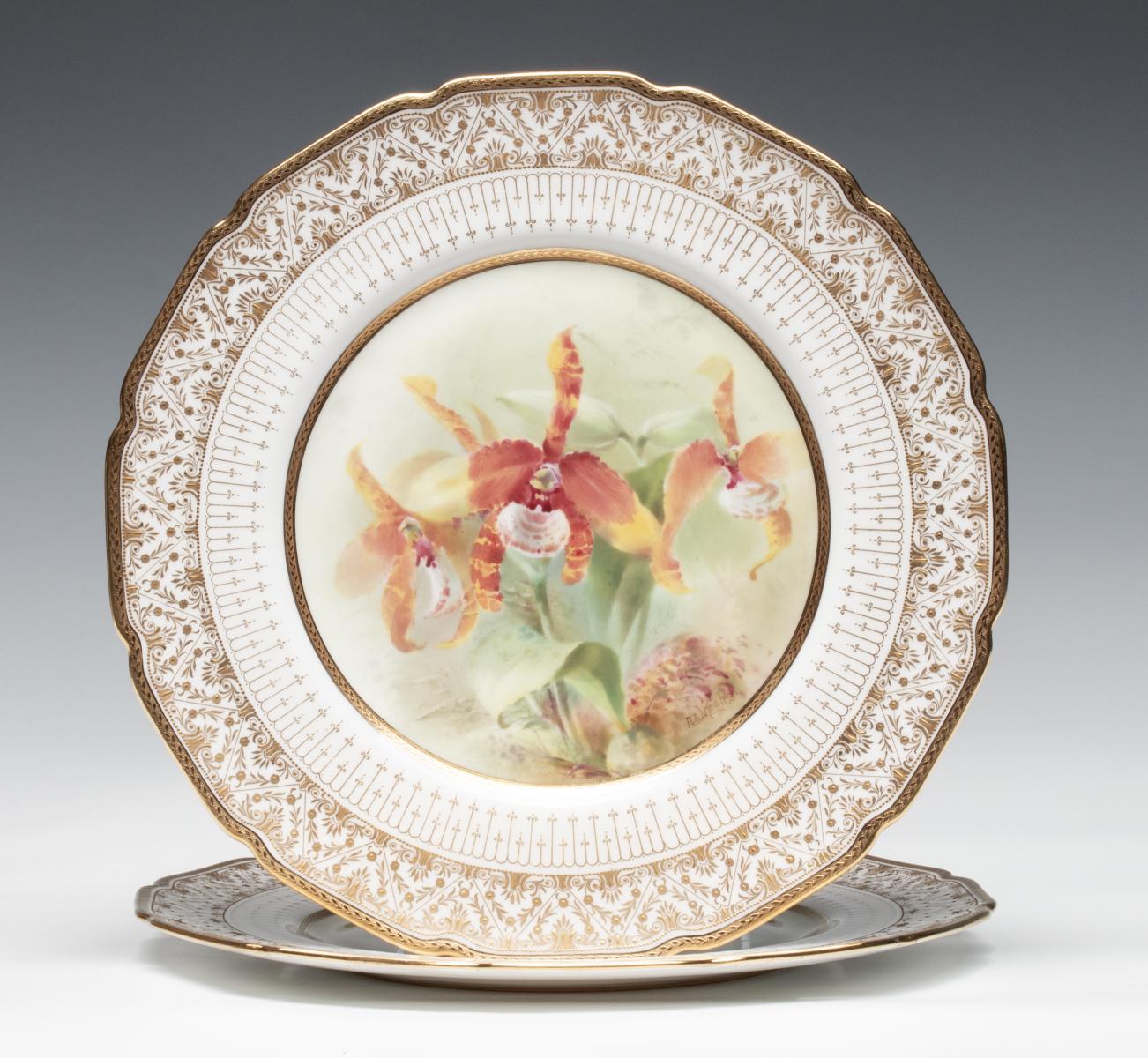 SERVICE PLATES BY ROYAL DOULTON AND ROYAL WORCESTER