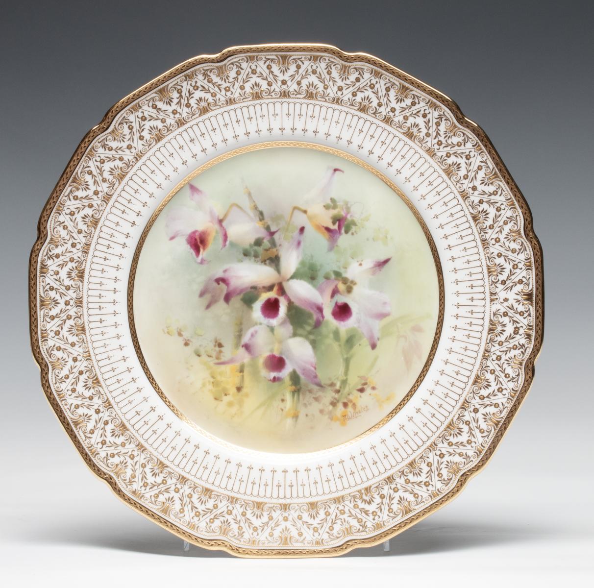 SERVICE PLATES BY ROYAL DOULTON AND ROYAL WORCESTER