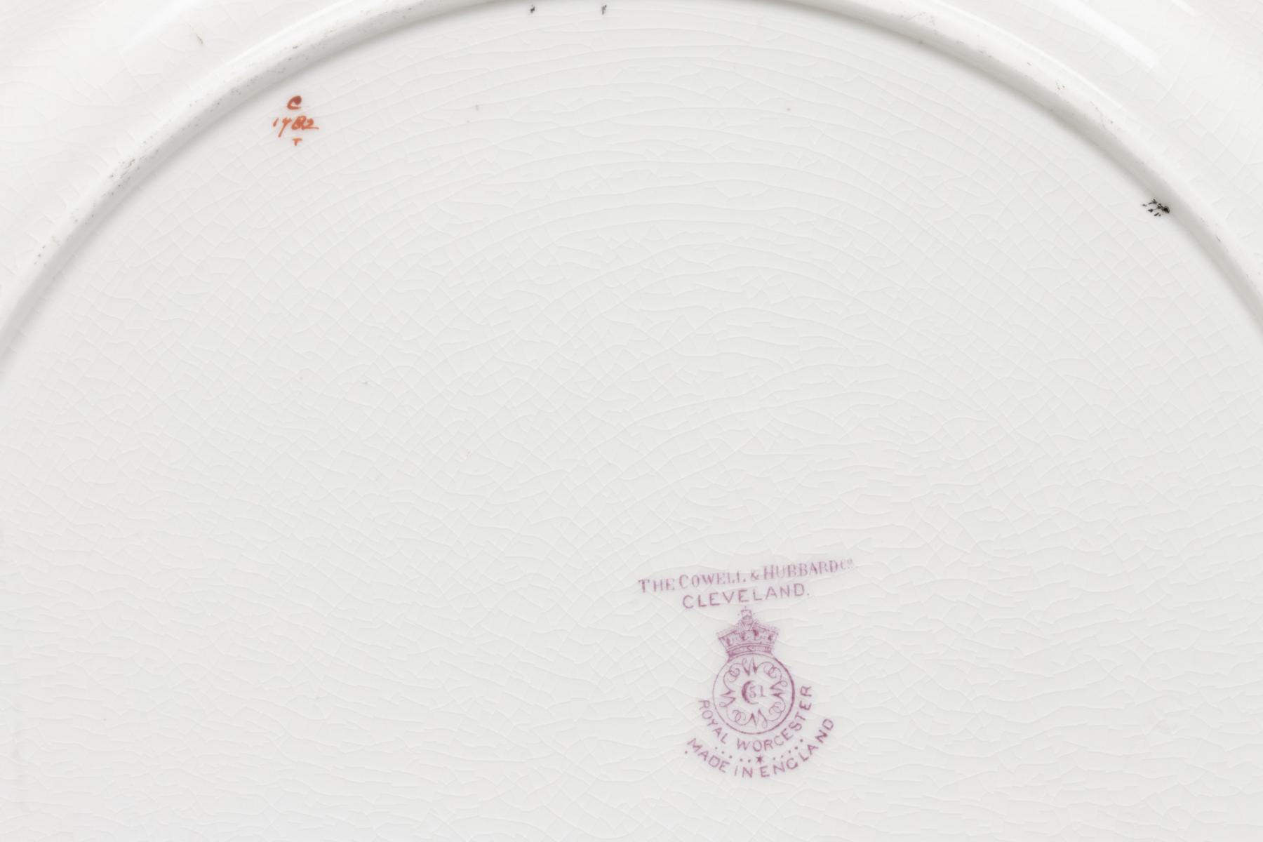 SERVICE PLATES BY ROYAL DOULTON AND ROYAL WORCESTER