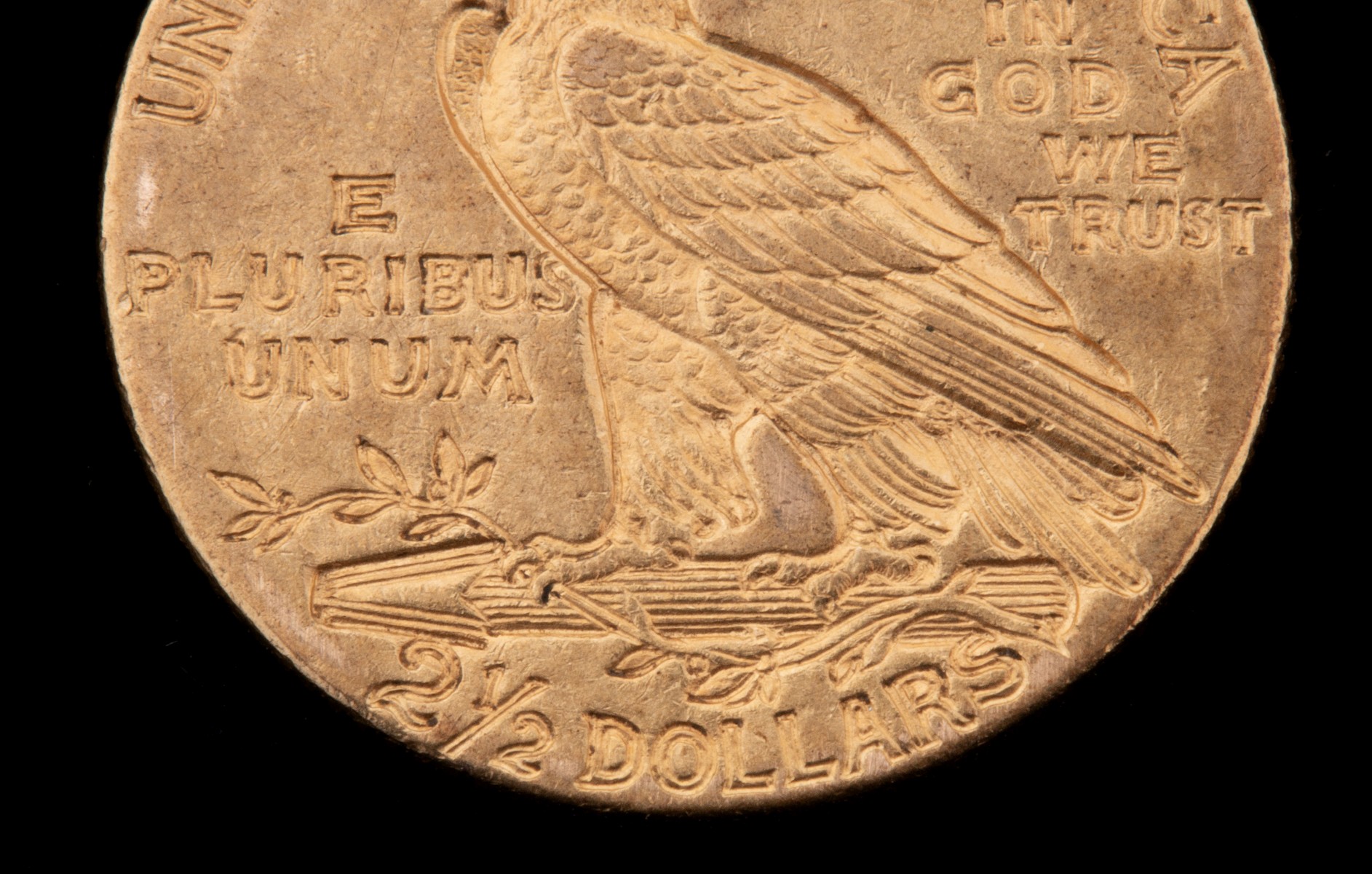 A 1910 $2.50 QUARTER EAGLE GOLD COIN