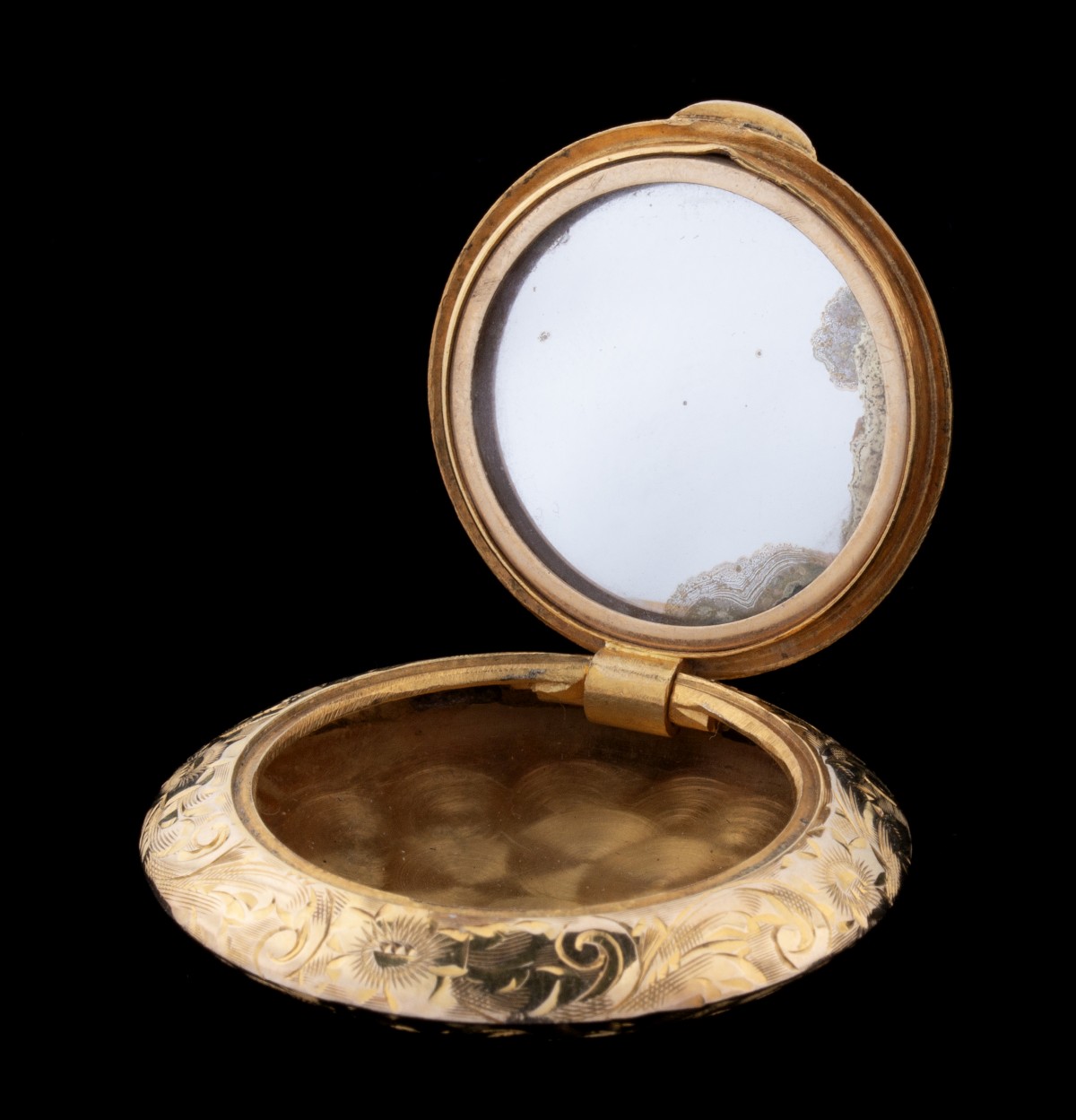 BATTIN & CO EARLY 20TH C. 14K GOLD MIRRORED COMPACT