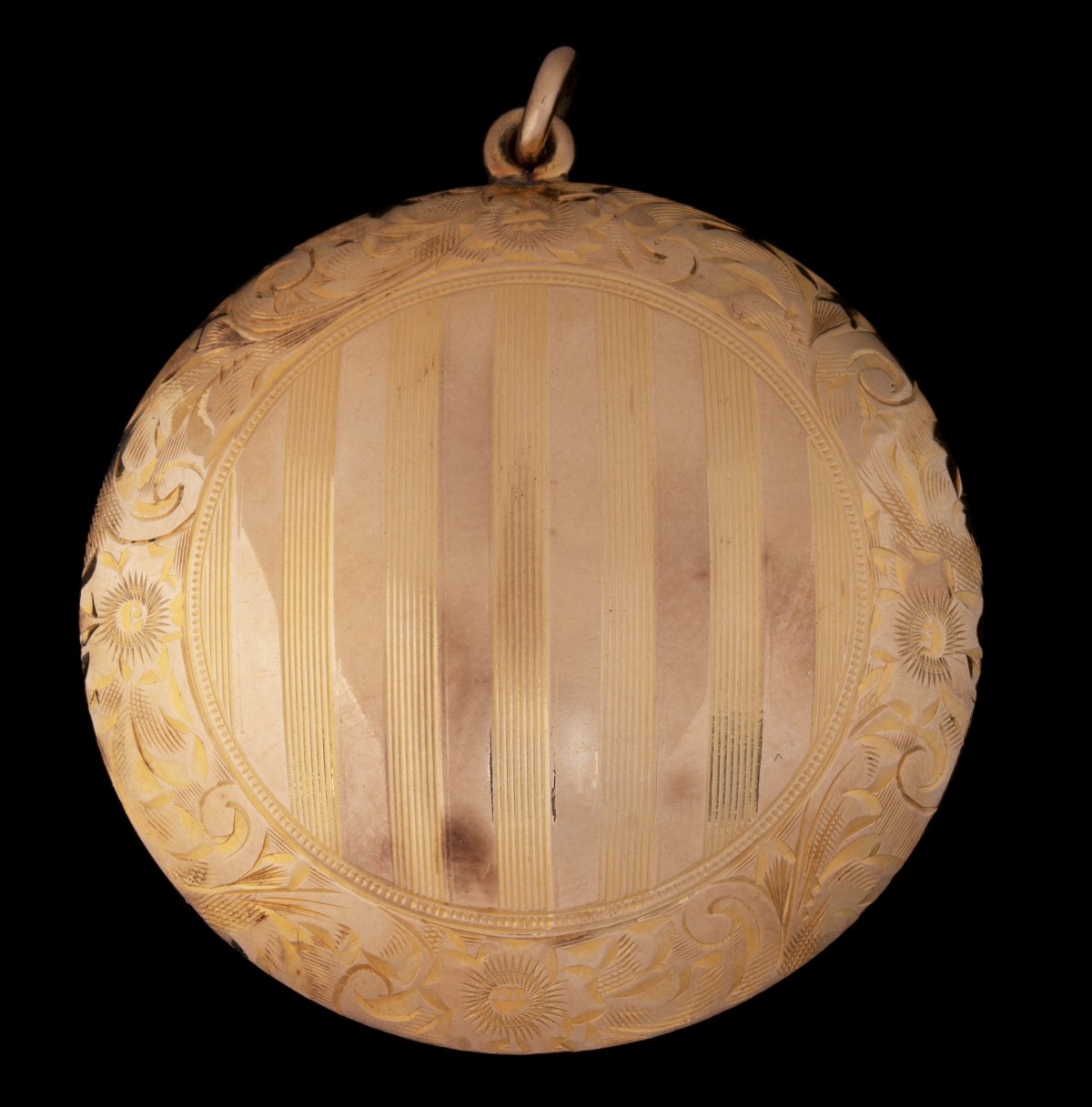 BATTIN & CO EARLY 20TH C. 14K GOLD MIRRORED COMPACT