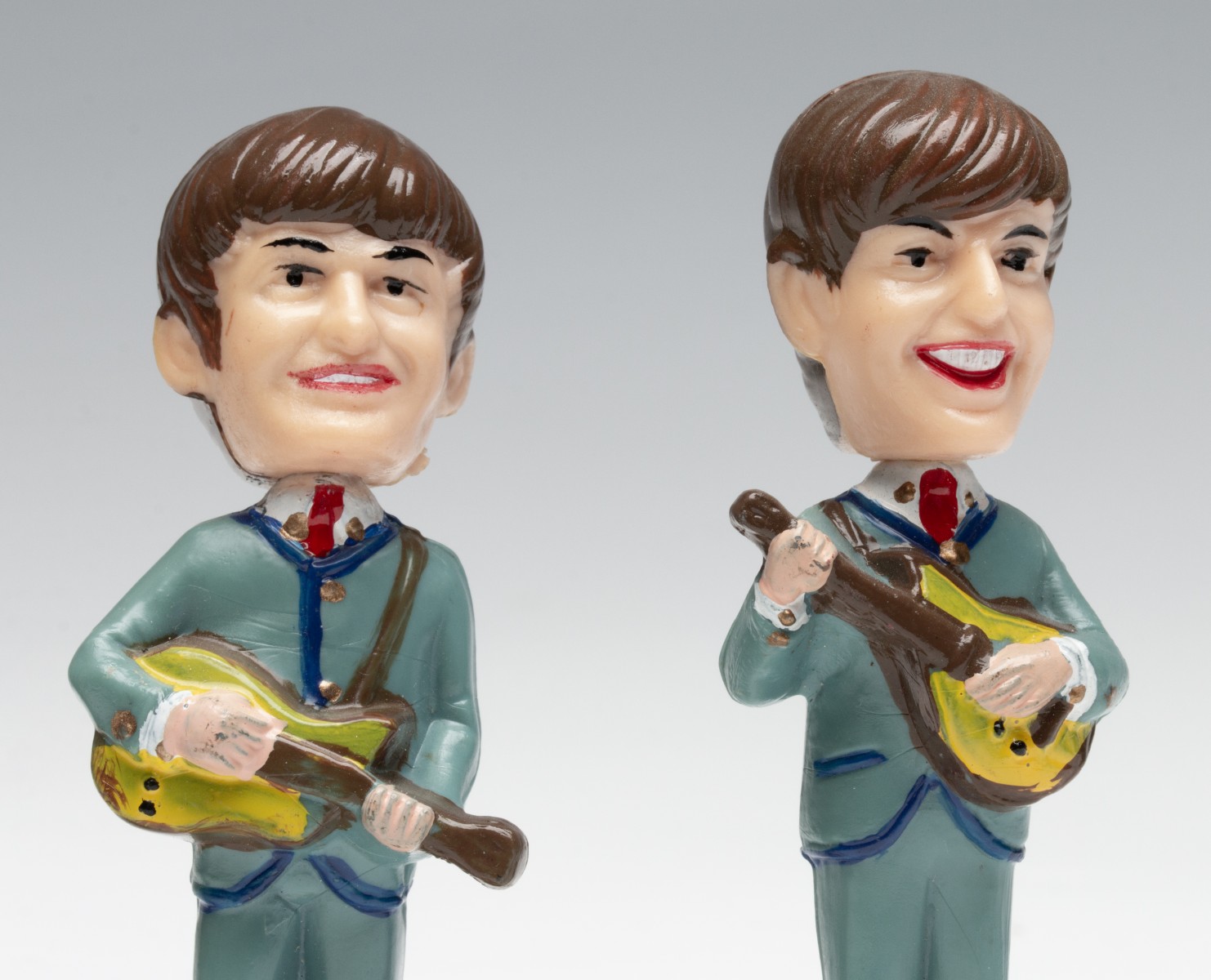 A COLLECTION OF CONTEMPORARY BEATLES COLLECTIBLES