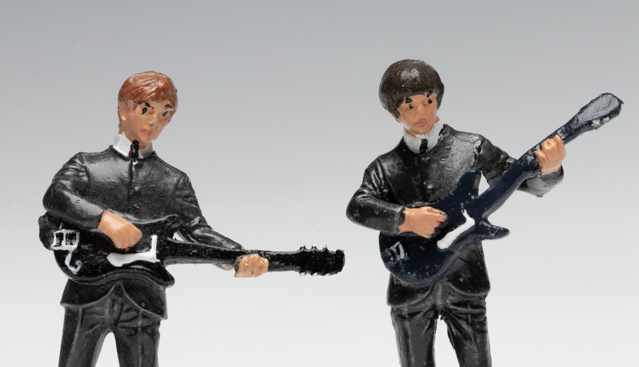 A COLLECTION OF CONTEMPORARY BEATLES COLLECTIBLES