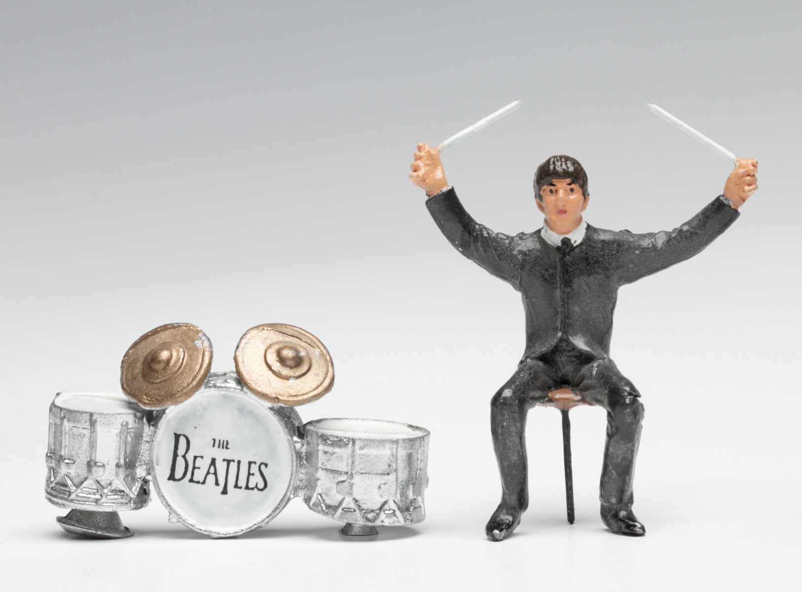 A COLLECTION OF CONTEMPORARY BEATLES COLLECTIBLES