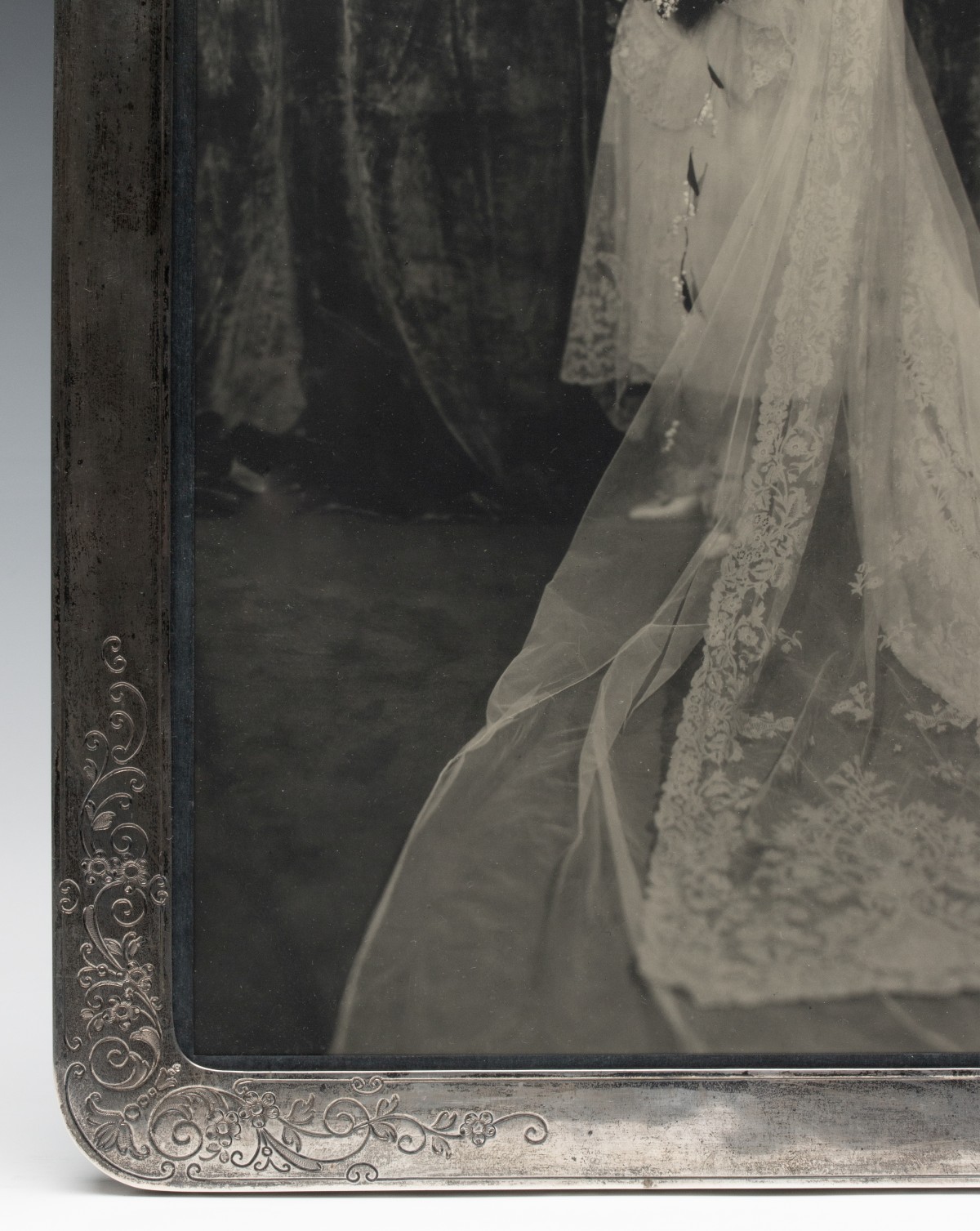 TWO EARLY 20TH CENTURY STERLING SILVER PICTURE FRAMES