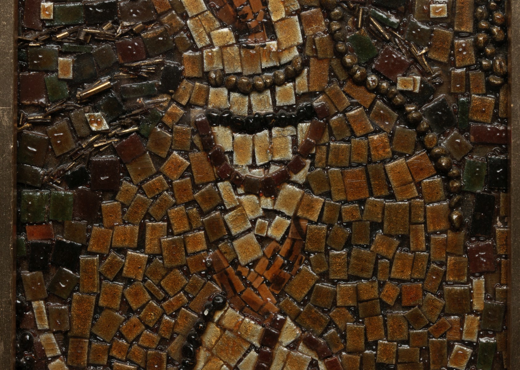 AN EARLY 20TH CENTURY MOSAIC OF THE MADONNA