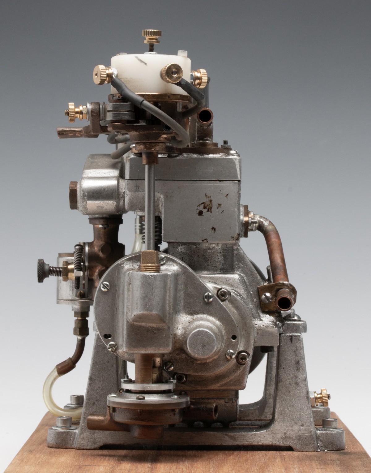 A FOUR CYLINDER MODEL GAS ENGINE BY ELMER WALL CHICAGO