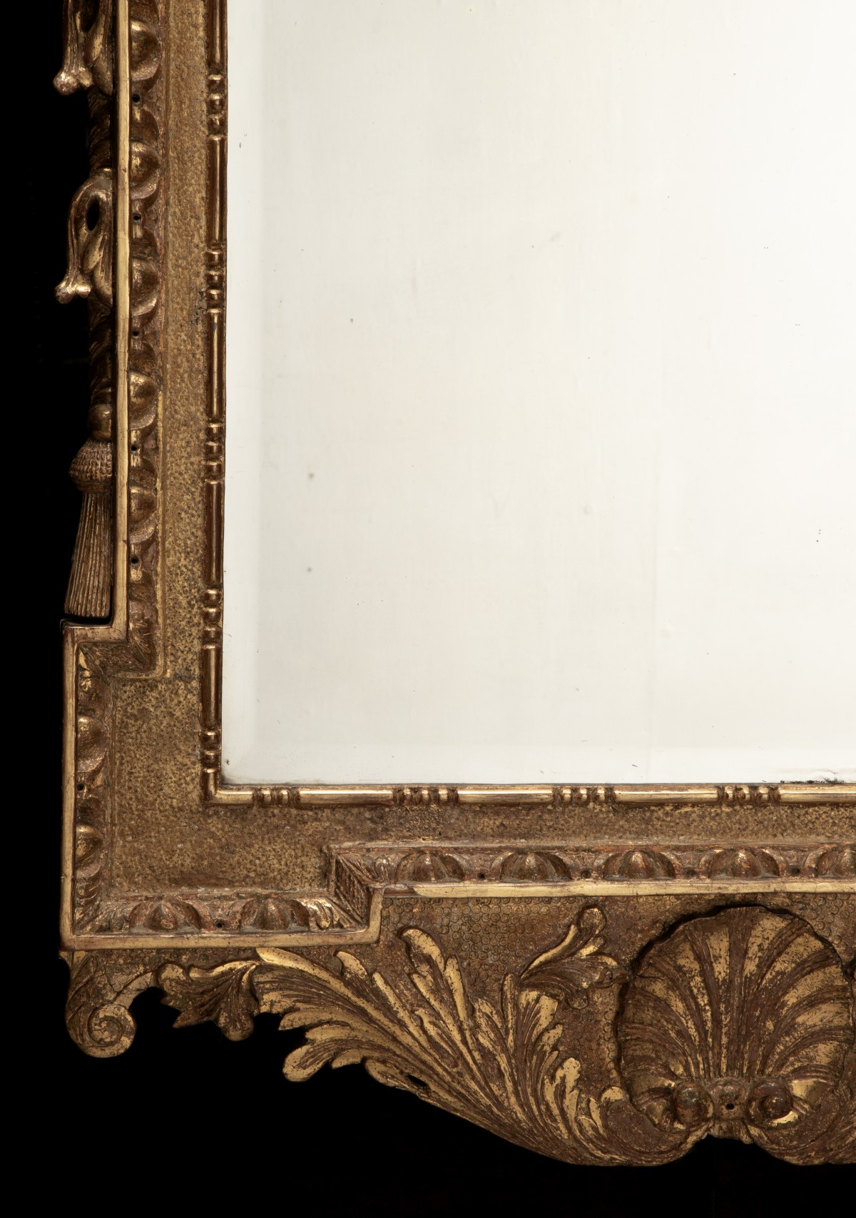 A VERY FINE GEORGE II 18TH CENTURY GILTWOOD MIRROR