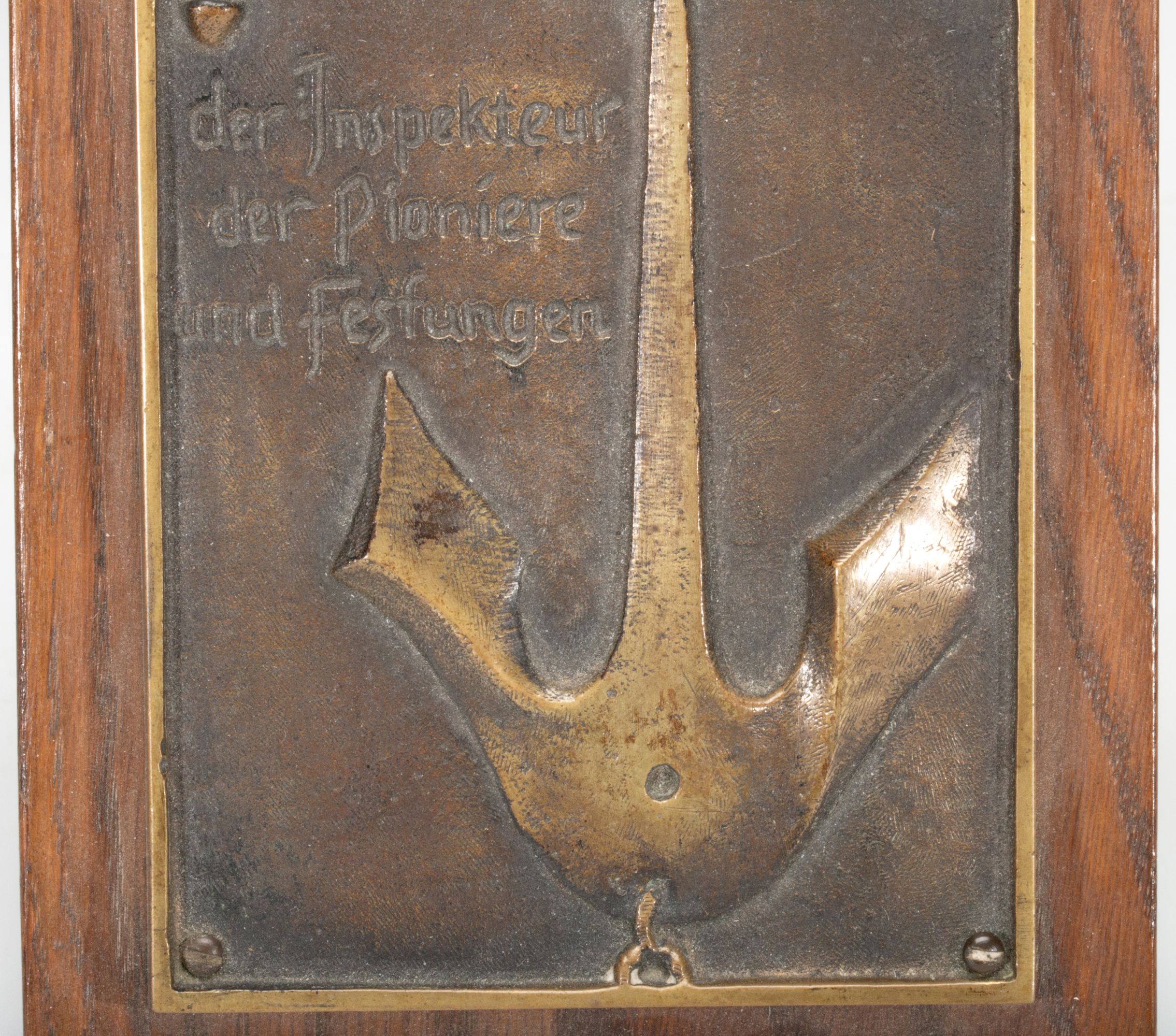 A GERMAN BRONZE INSPECTOR OF PIONEER HONOR PLAQUE