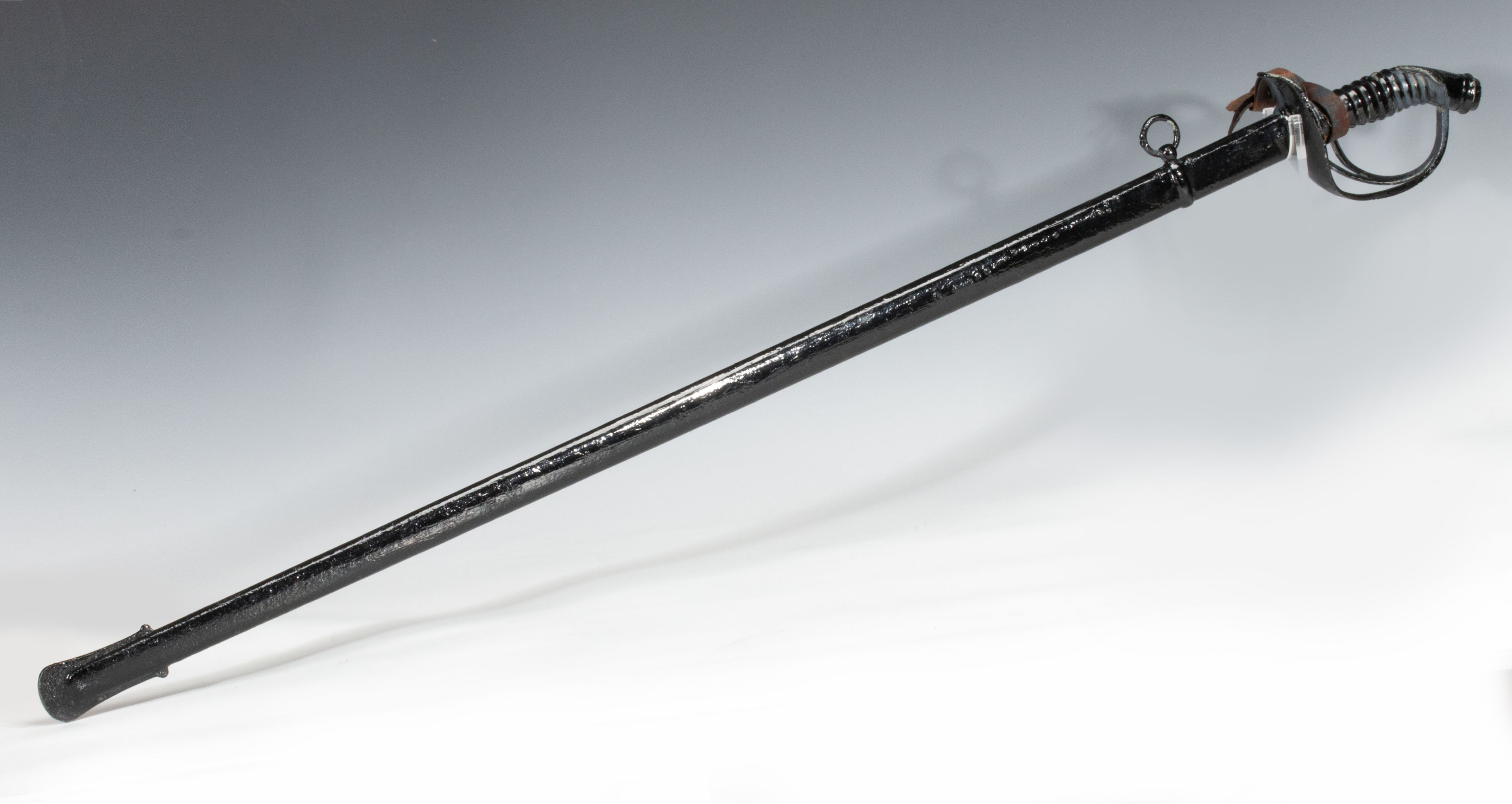 A CIRCA 1890 BAVARIAN DRESS SWORD WITH BATTLE SCENE