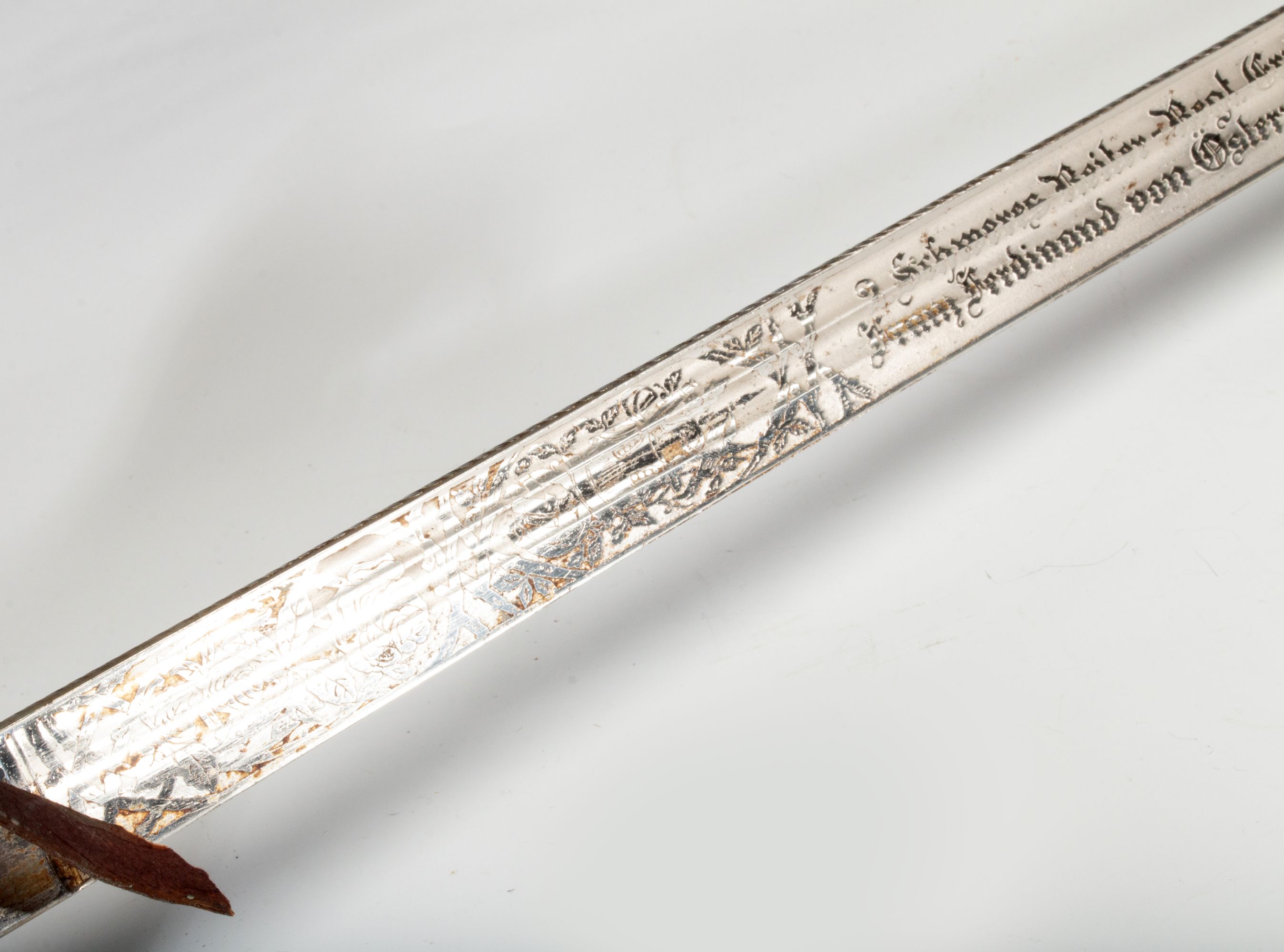 A CIRCA 1890 BAVARIAN DRESS SWORD WITH BATTLE SCENE