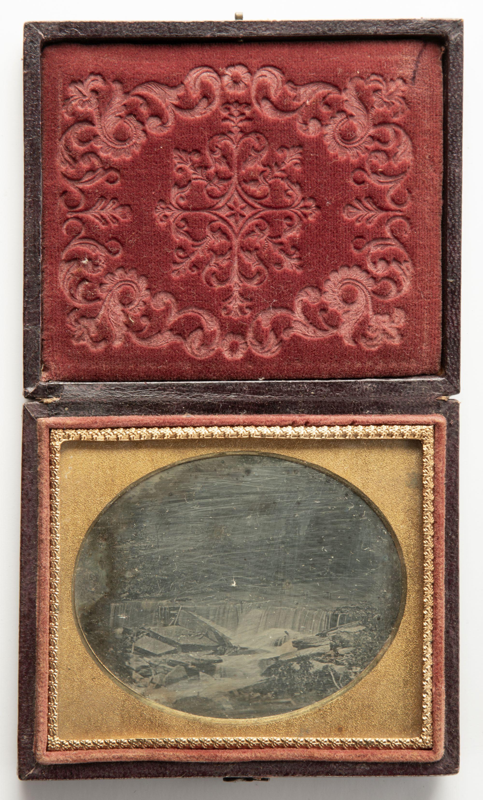 A COLLECTION OF TEN DAGUERREOTYPE IMAGES