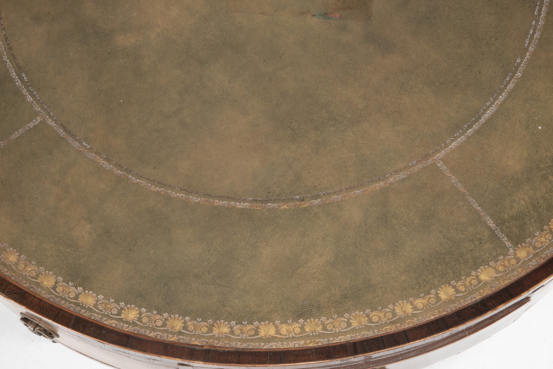 A 19TH CENTURY ENGLISH REGENCY MAHOGANY DRUM TABLE