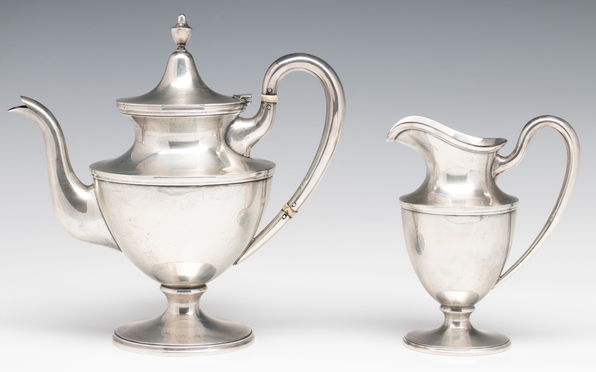 A STEIFF FIVE PIECE STERLING TEA AND COFFEE SERVICE