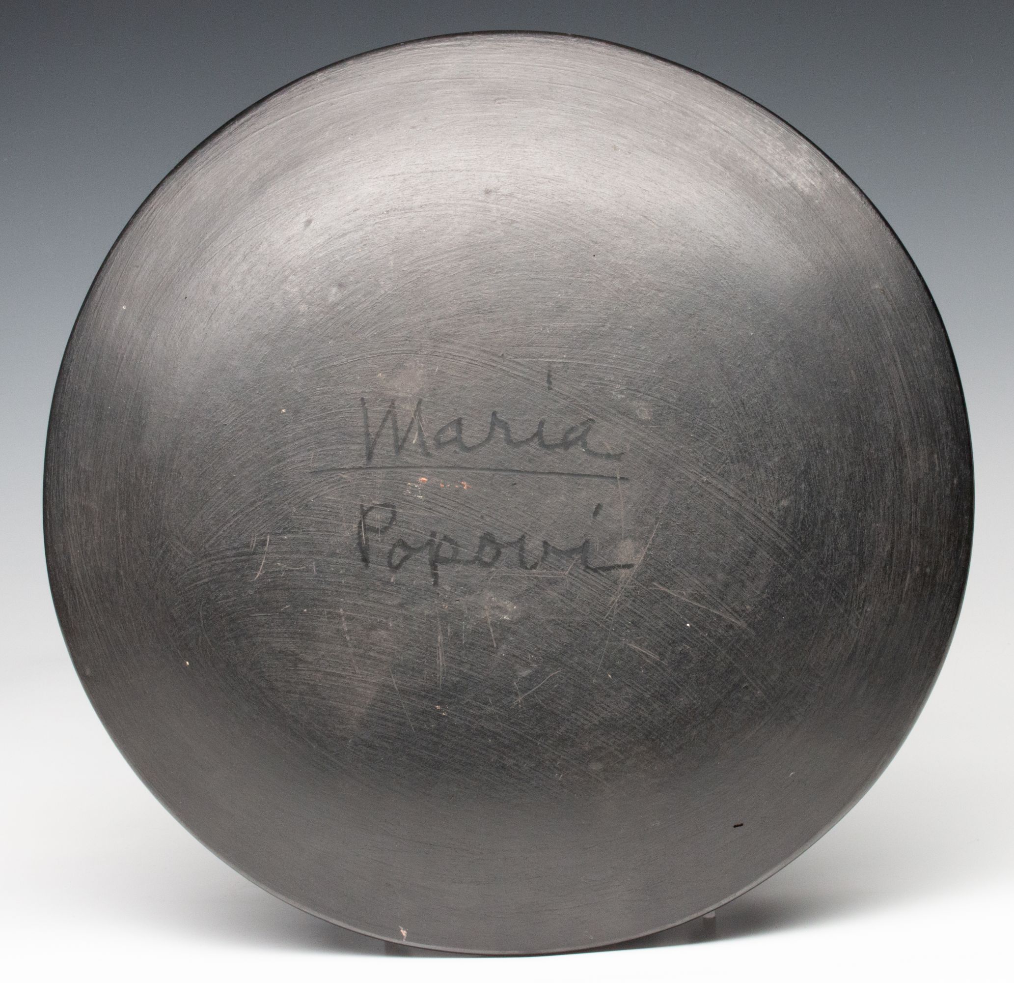 MARIA MARTINEZ (1887-1980) POLISHED PLATE WITH FEATHERS