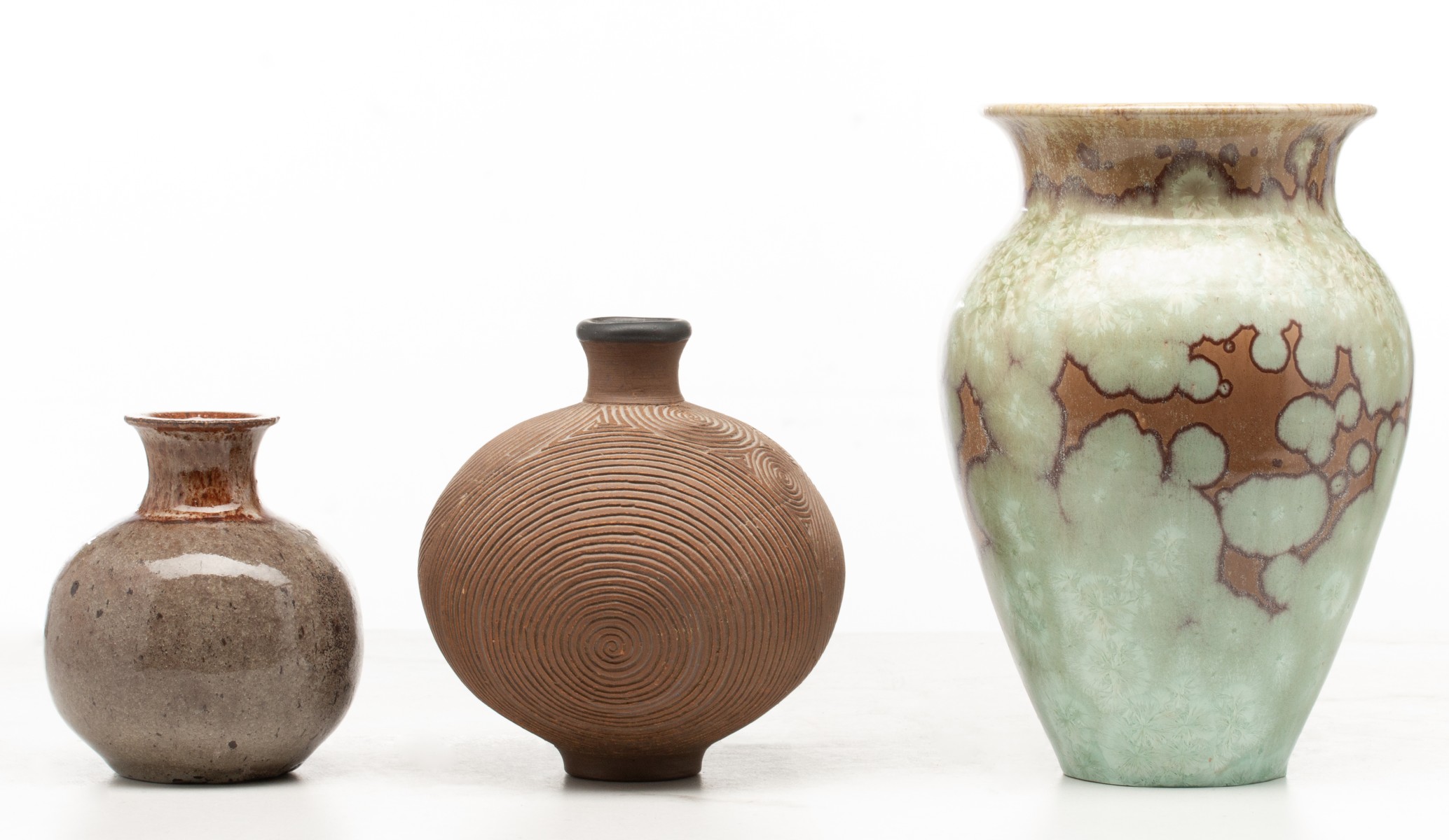 A COLLECTION OF 20C. AMERICAN STUDIO POTTERY