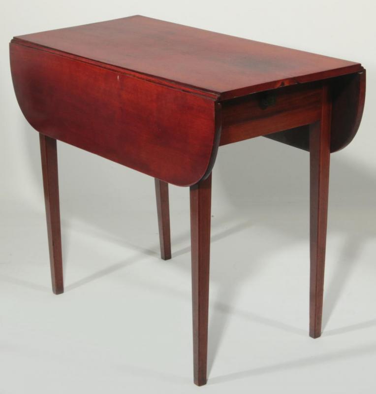 AN 18TH C NEW HEPPLEWHITE STYLE MAHOGANY PEMBROKE