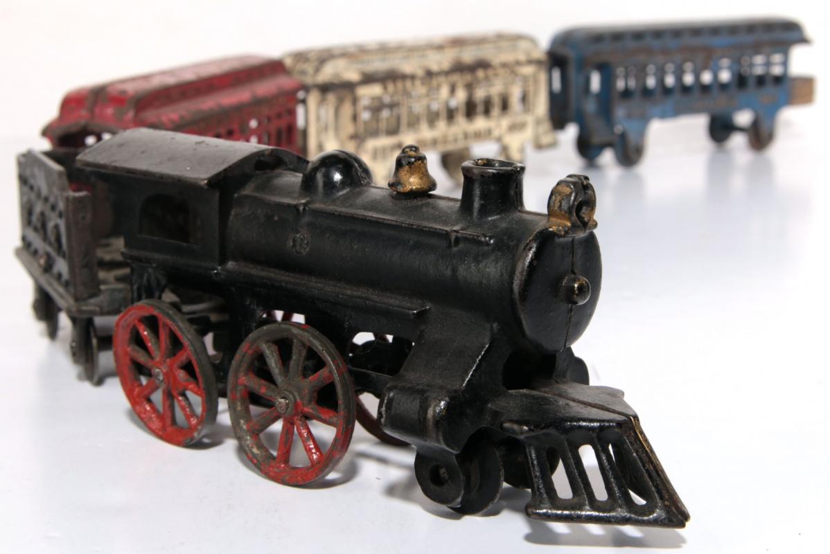 A 1920s HUBLEY CAST IRON FLOOR TRAIN 