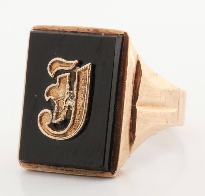 GENT'S 10K YELLOW GOLD BLACK ONYX SIGNET RING