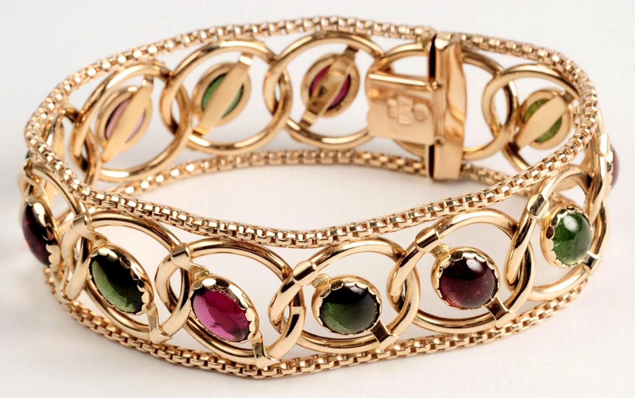 AN ITALIAN 14K BRACELET WITH TOURMALINE CABOCHONS