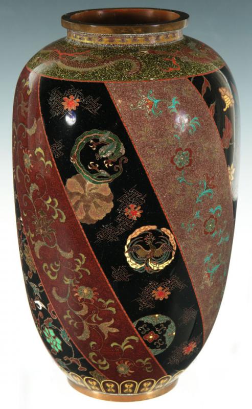 A JAPANESE MEIJI CLOISONNÉ ENAMEL SHIPPO VASE