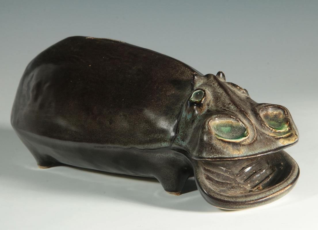 A BENNINGTON POTTERS HIPPOPOTAMUS BANK