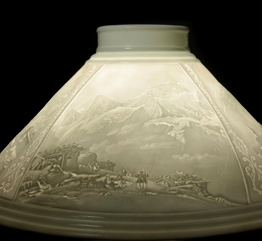 A 5 X 11 INCHES PORCELAIN LITHOPHANE LIGHT SHADE