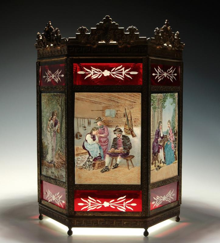 AN EXCEPTIONAL TINTED LITHOPHANE PANEL LANTERN