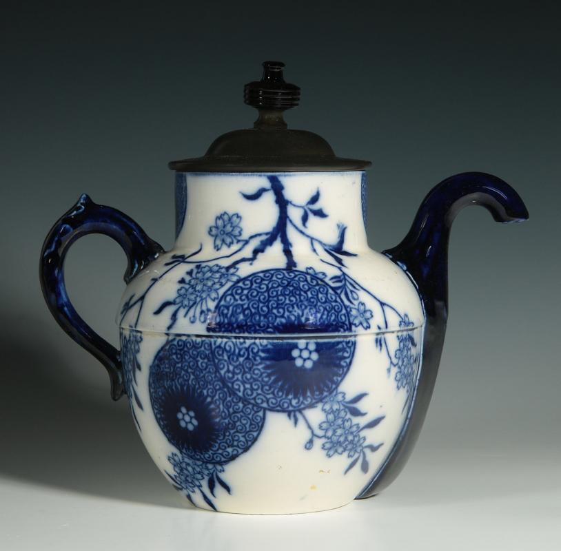 A DOULTON FLOW BLUE ROYLE'S SELF POURING TEAPOT 