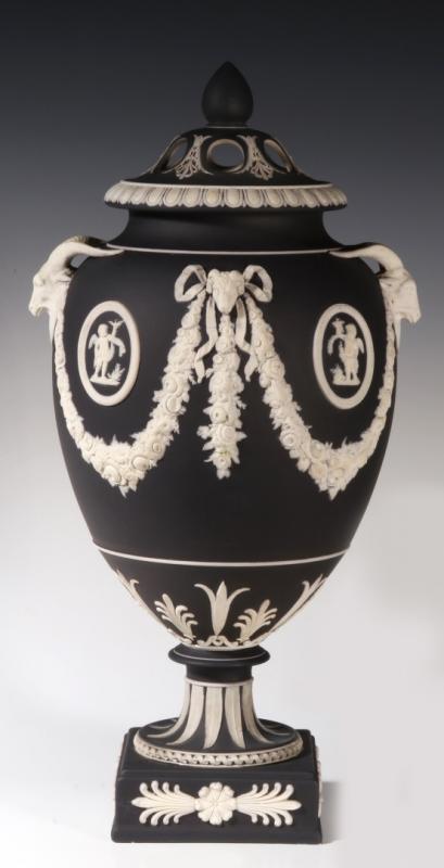 AN EARLY 19TH CENTURY 15-INCH WEDGWOOD BOLTED VASE