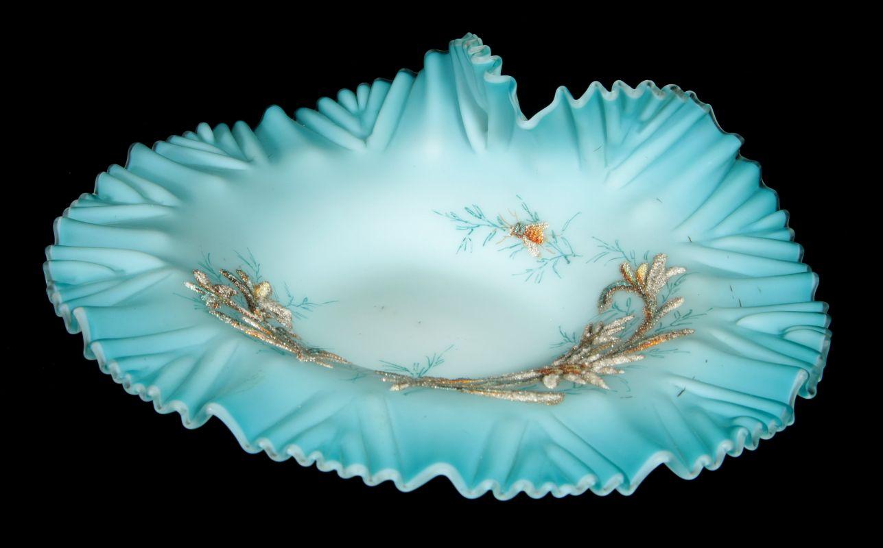 A RUFFLED VICTORIAN SATIN CORALENE BRIDE'S BOWL