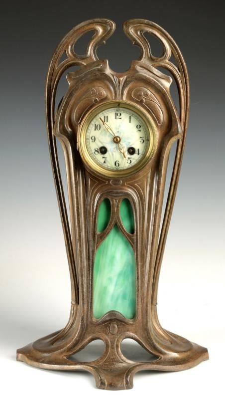 A CIRCA 1900 FRENCH OR AUSTRIAN ART NOUVEAU CLOCK 