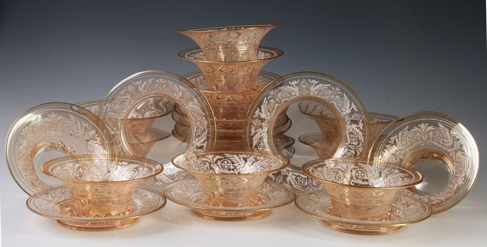 TWELVE VENETIAN GLASS FINGER BOWLS W/UNDERPLATES