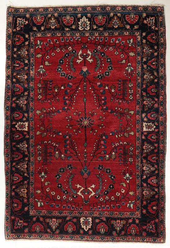 A GOOD ANTIQUE PERSIAN SAROUK SCATTER RUG