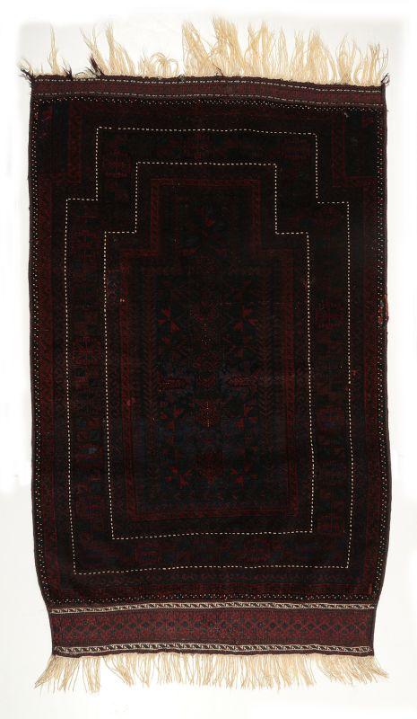 A GOOD ANTIQUE BALOUCHI PRAYER RUG 