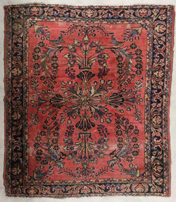 A CIRCA 1930s PERSIAN LILLIHAN AREA RUG