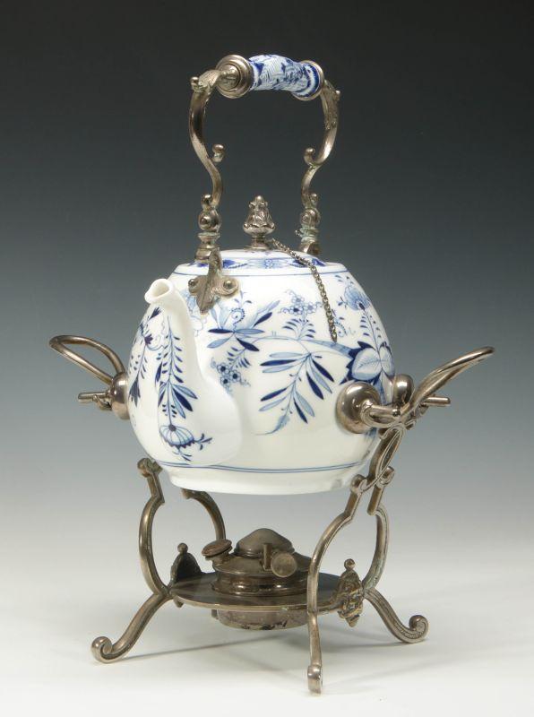 C 1900 BLUE ONION PATTERN PORCELAIN TIPPING KETTLE