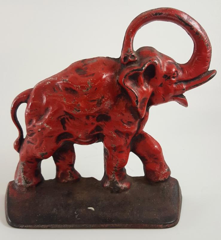 A GOOD VINTAGE CAST IRON ELEPHANT DOORSTOP