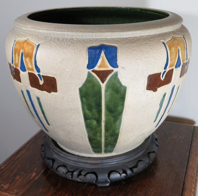 A ROSEVILLE MOSTIQUE ART POTTERY JARDINIERE